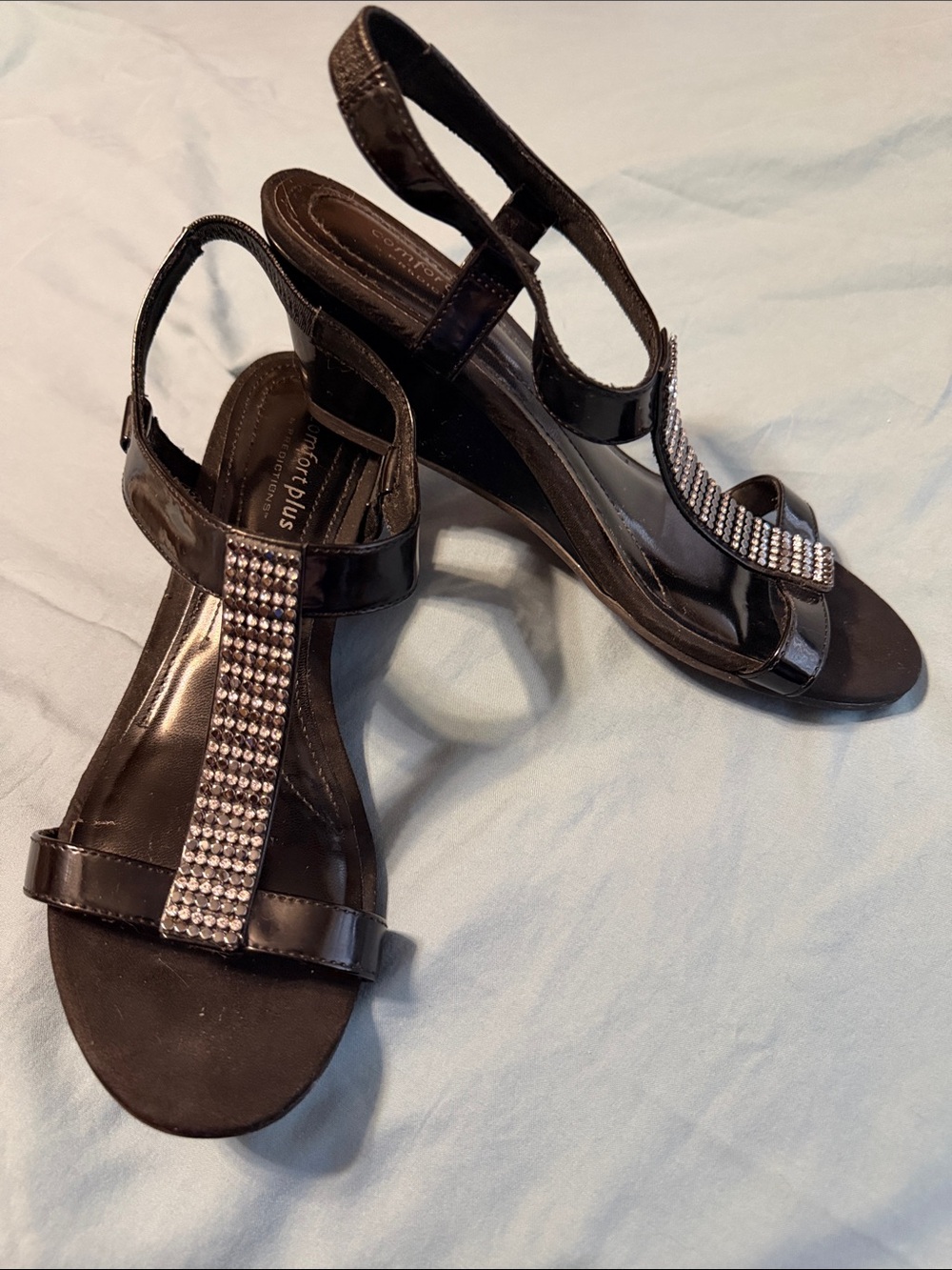 comfort plus by Predictions Black Wedge Sandals with Rhinestone T-Strap